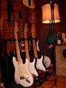  D'Pergos and Fender. I've been enjoying the extraordinary clarity and articulation of the ash D'Pergo AVC Limiteds for these new tunes.